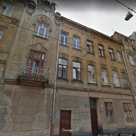 Charming Apartment In The City Center Lviv Exterior foto