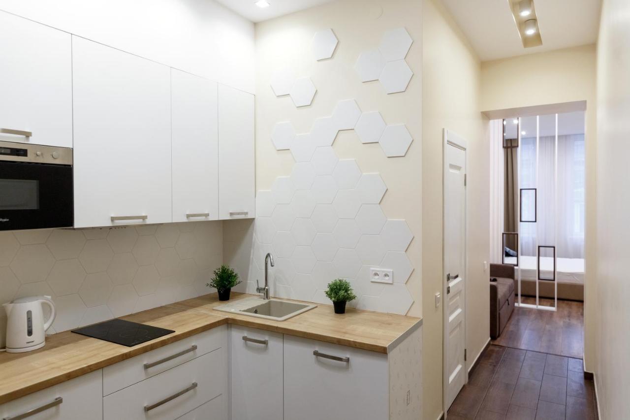 Charming Apartment In The City Center Lviv Exterior foto