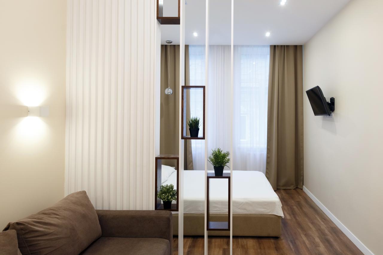 Charming Apartment In The City Center Lviv Exterior foto